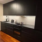 דירה Modern Suites, Excellent Location In The Heart Of