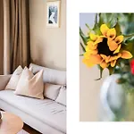 דירה Modern Suites, Excellent Location In The Heart Of