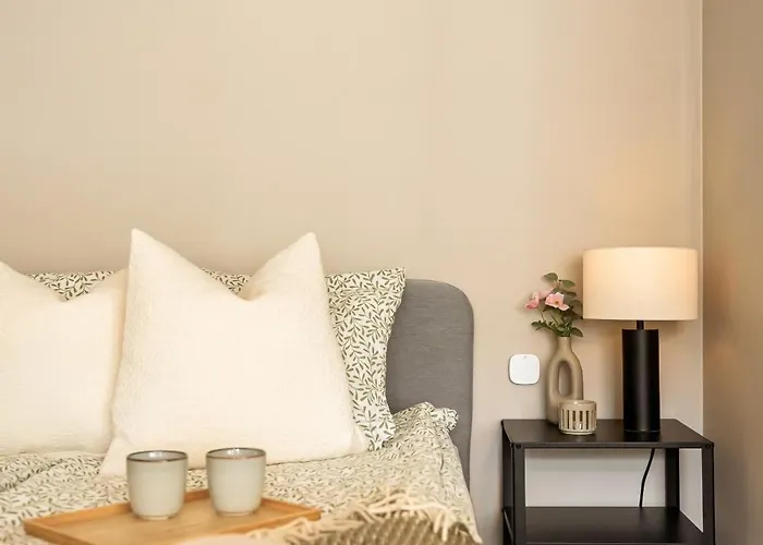 Modern Suites, Excellent Location In The Heart Of *