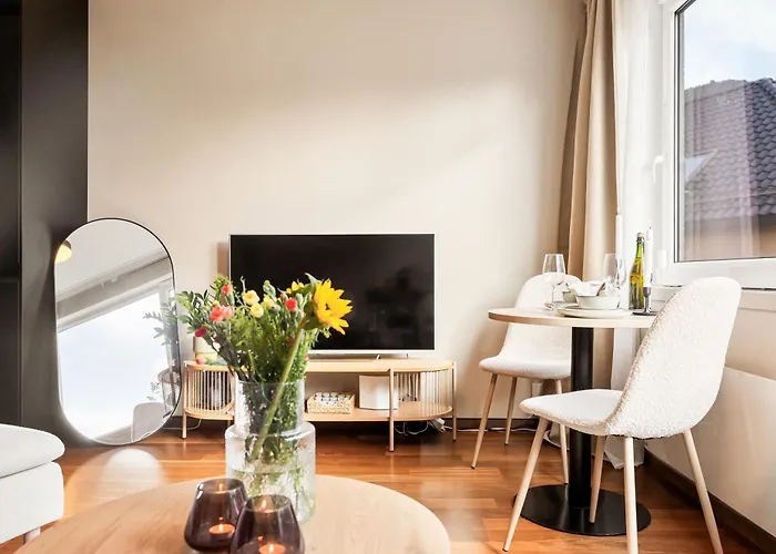 Modern Suites, Excellent Location In The Heart Of * Bergen