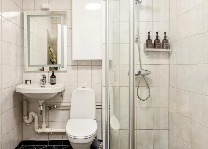 Modern Suites, Excellent Location In The Heart Of * Bergen